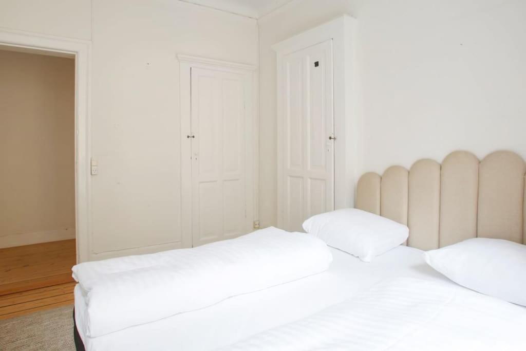 Large & Bright 3Br Apartment W Whirlpool Near Metro コペンハーゲン エクステリア 写真