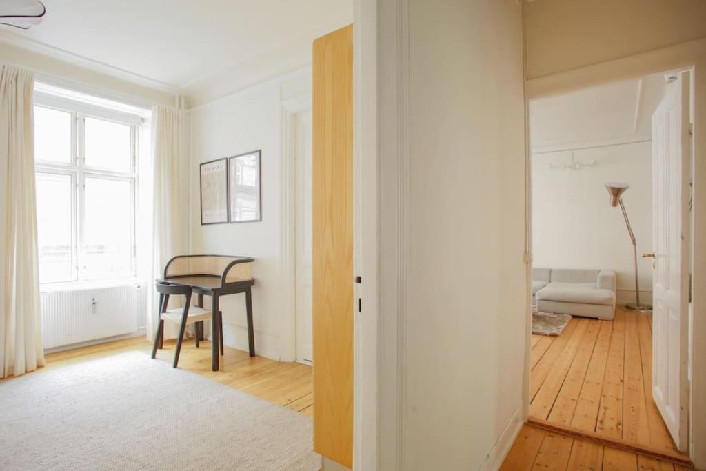 Large & Bright 3Br Apartment W Whirlpool Near Metro コペンハーゲン エクステリア 写真