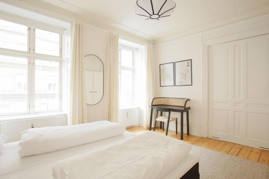 Large & Bright 3Br Apartment W Whirlpool Near Metro コペンハーゲン エクステリア 写真