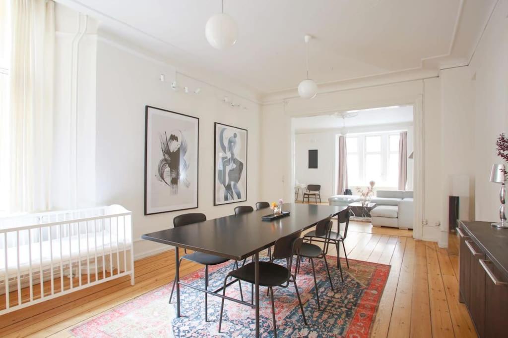 Large & Bright 3Br Apartment W Whirlpool Near Metro コペンハーゲン エクステリア 写真